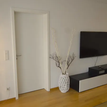Yeti Lux - Central City Loft Apartment